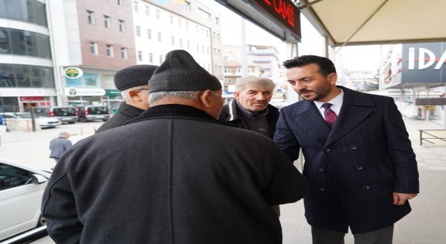 Pursaklar Belediye Başkan Adayı Dr. Bayram Baş, Merkez Camisi ve Esnaf Ziyaretlerinde Bulundu