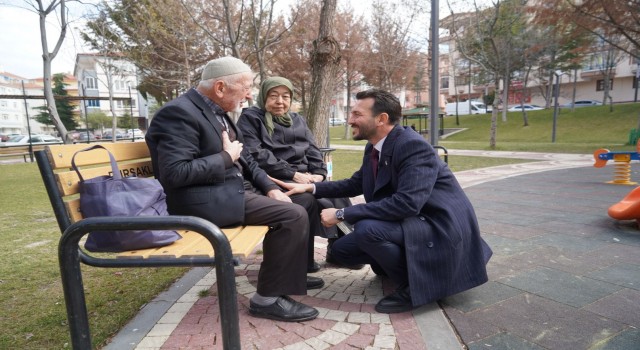 Yeniden Refah Partisi Pursaklar Belediye Başkan Adayı Dr. Bayram Baş, Fatih Camii ve Fatih Parkı'nda Vatandaşlarla Buluştu