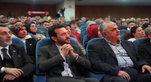 Yeniden Refah Partisi Rüzgarı Ankara'da Esti: Genel Başkan Dr.Fatih Erbakan ve Pursaklar Belediye Başkanı Adayı Dr. Bayram Baş, İl Divan Toplantısında Buluştu