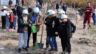 Kahramankazan’da Milli Ağaçlandırma Günü kapsamında fidan dikme etkinliği gerçekleştirildi.